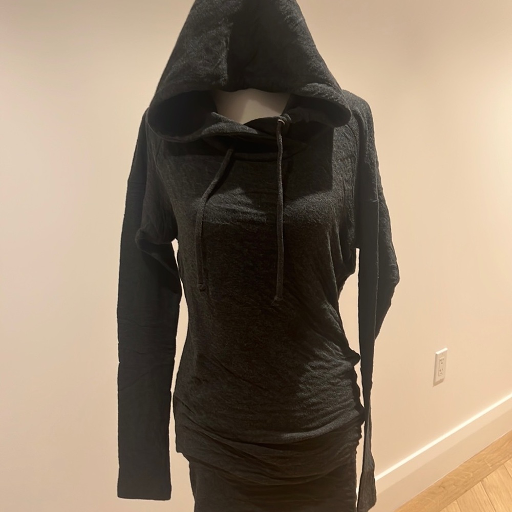 Aritzia TNA Black Ruched Longline Hooded Sweatshirt Size XS